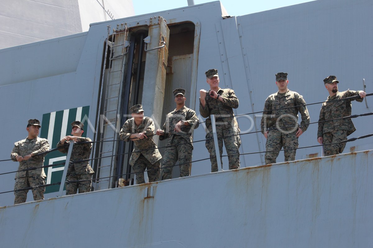 Kapal Perang USS Green Bay Tiba Di Surabaya | ANTARA Foto