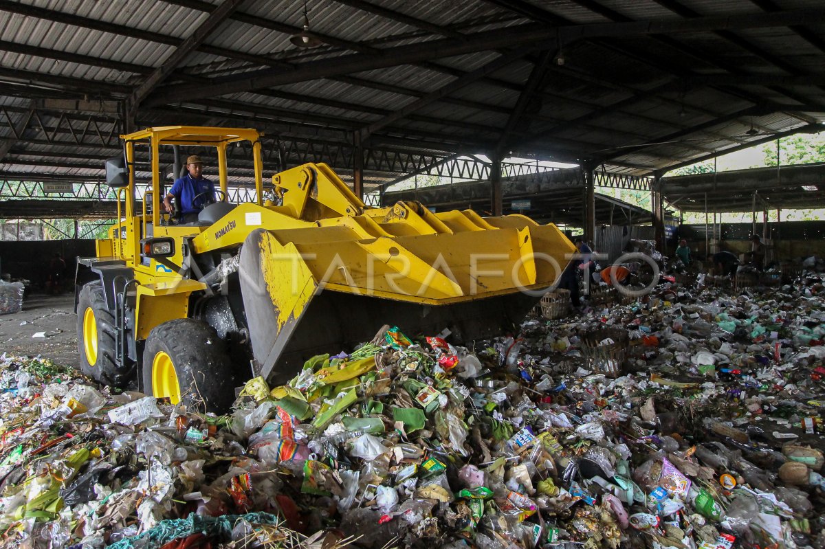 Pengolahan Sampah Berbasis Masyarakat Di Malang | ANTARA Foto