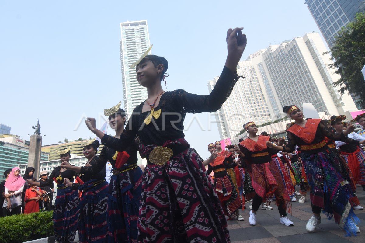 Parade budaya Beautifull Heritage of Indonesia