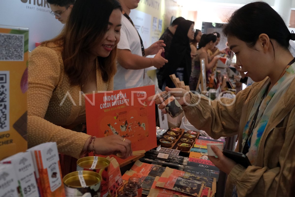 Pameran cokelat Indonesian International Cocoa Conference 2023