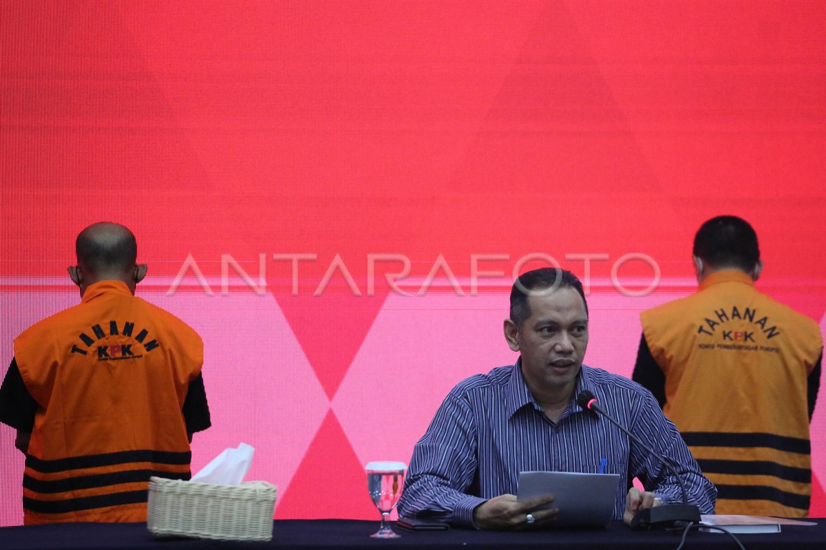 Penahanan tersangka kasus korupsi bansos