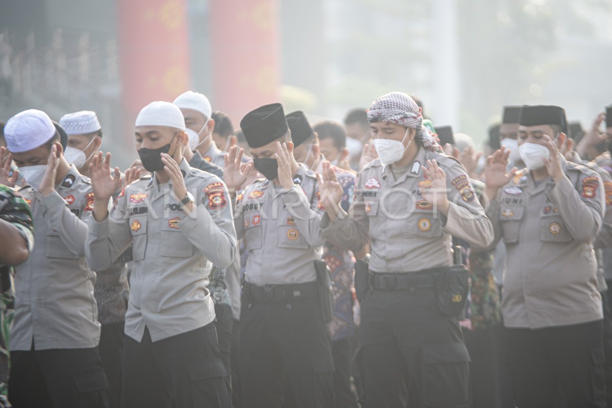 Shalat minta hujan di Palembang