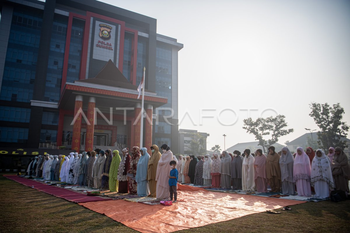 Shalat minta hujan di Palembang