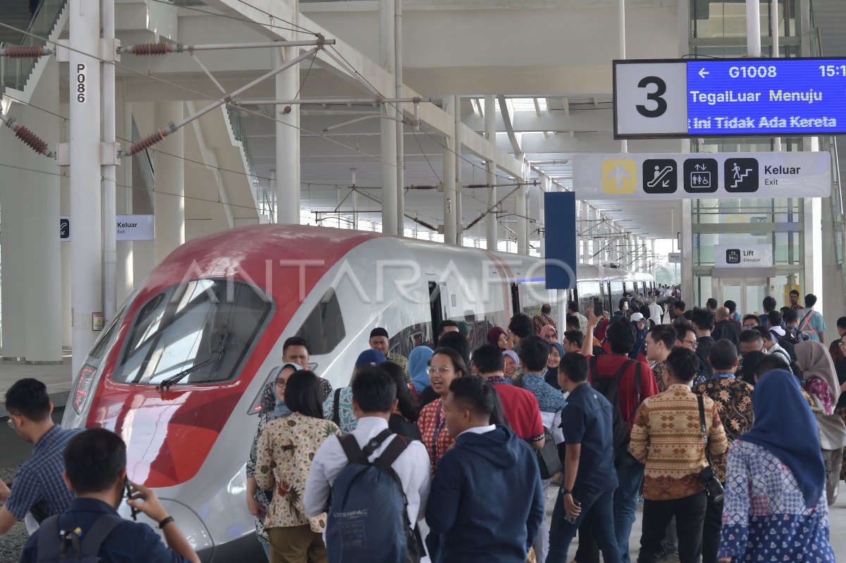 Uji Coba Kereta Cepat Jakarta Bandung | ANTARA Foto