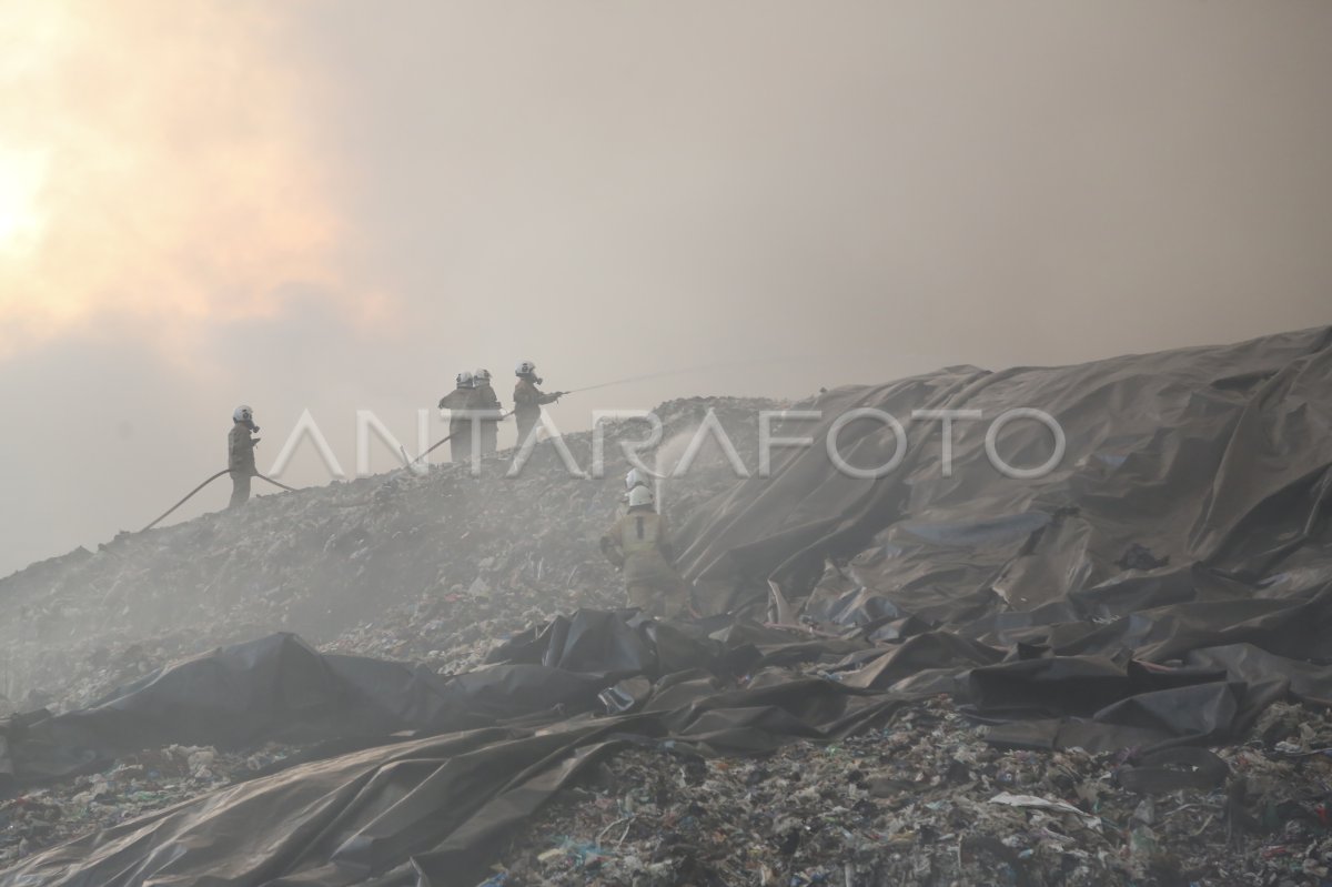 Kebakaran TPA Jatibarang Semarang