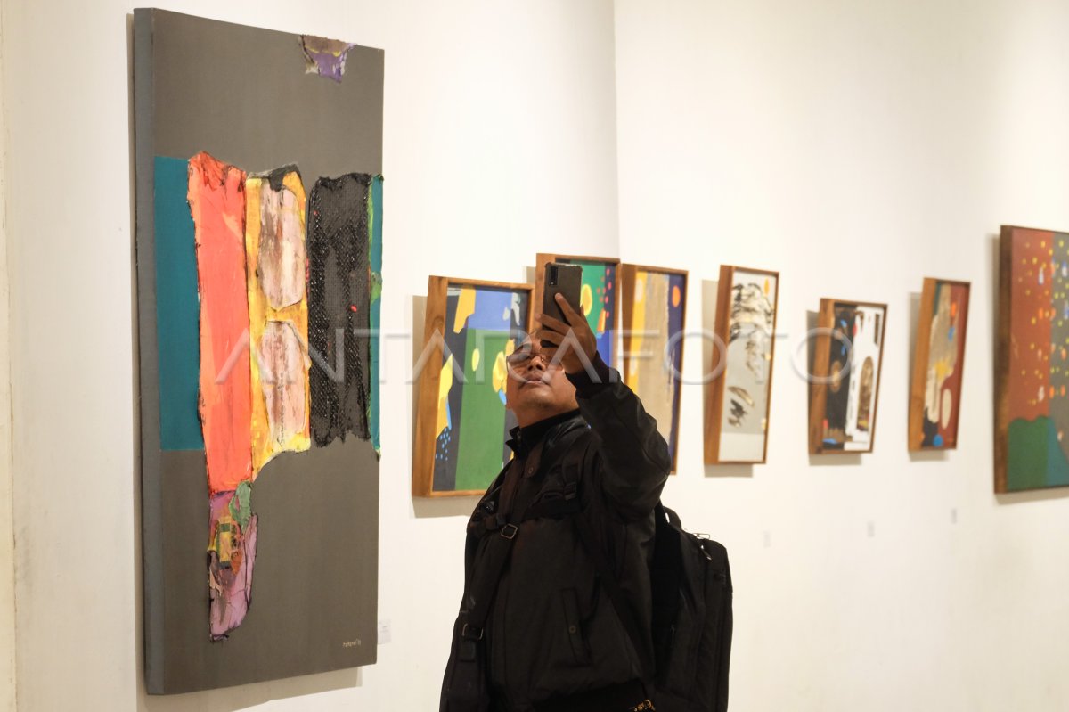 Pameran lukisan karya Tjetjep Rohendi Rohidi