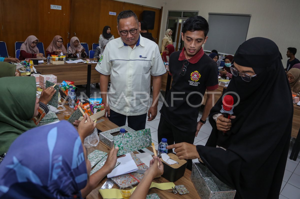 Pelatihan Kreasi Kerajinan Daur Ulang Sampah Antara Foto 