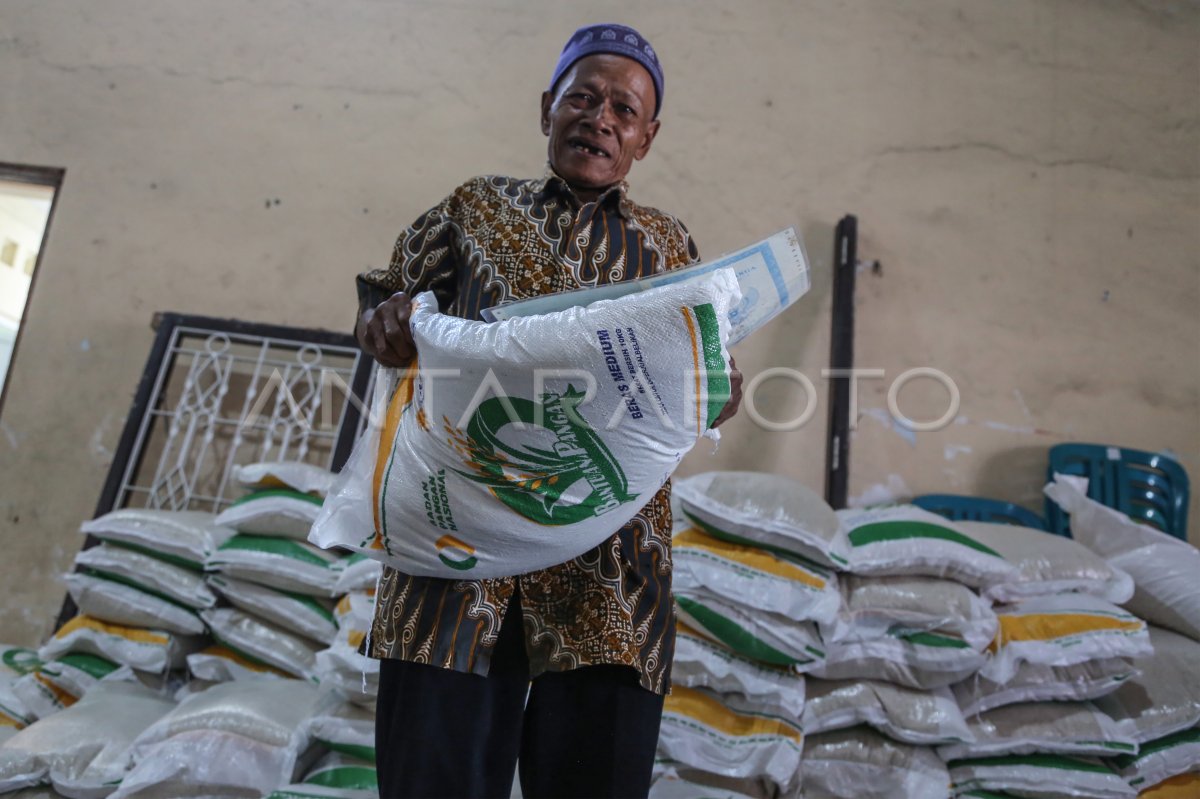 Penyaluran bantuan pangan beras pemerintah di Semarang