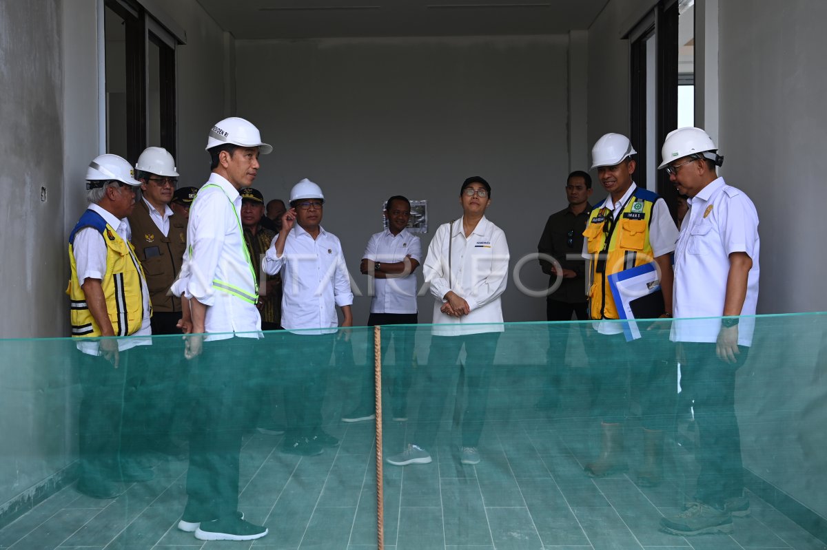 Presiden Jokowi meninjau rumah tapak menteri
