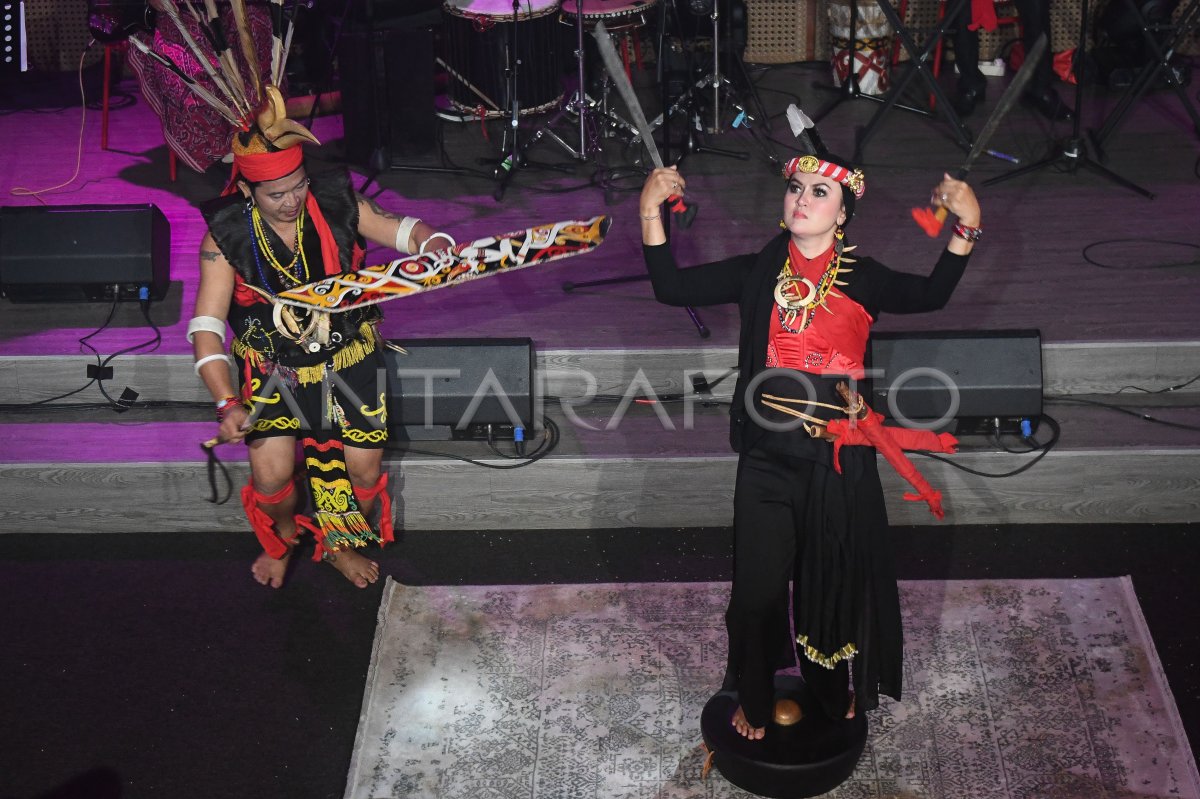 Pementasan Suara Harmoni Kalimantan