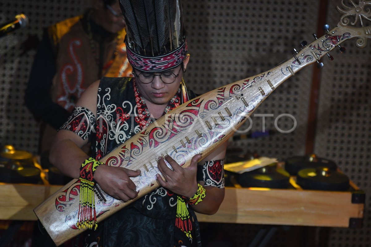 Pementasan Suara Harmoni Kalimantan