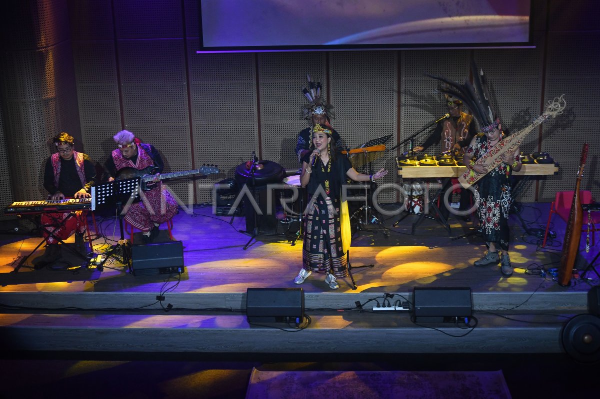 Pementasan Suara Harmoni Kalimantan