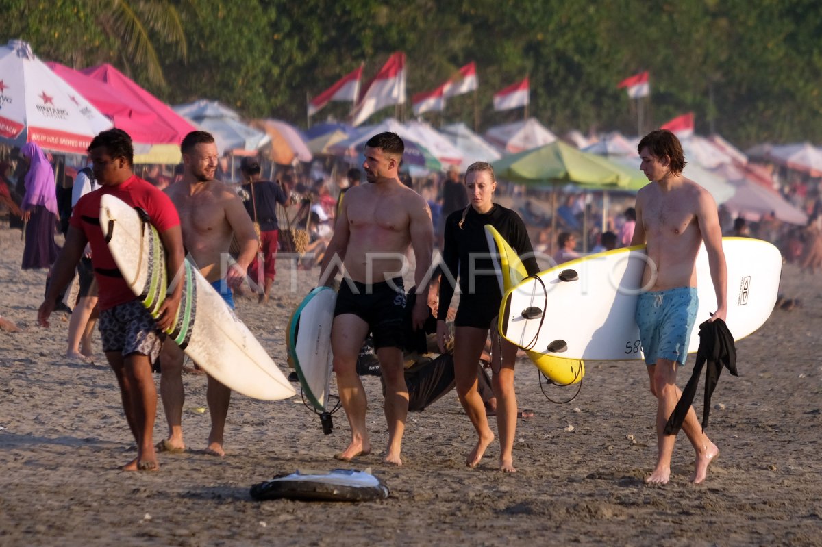 Rencana Retribusi Turis Asing Masuk Bali | ANTARA Foto