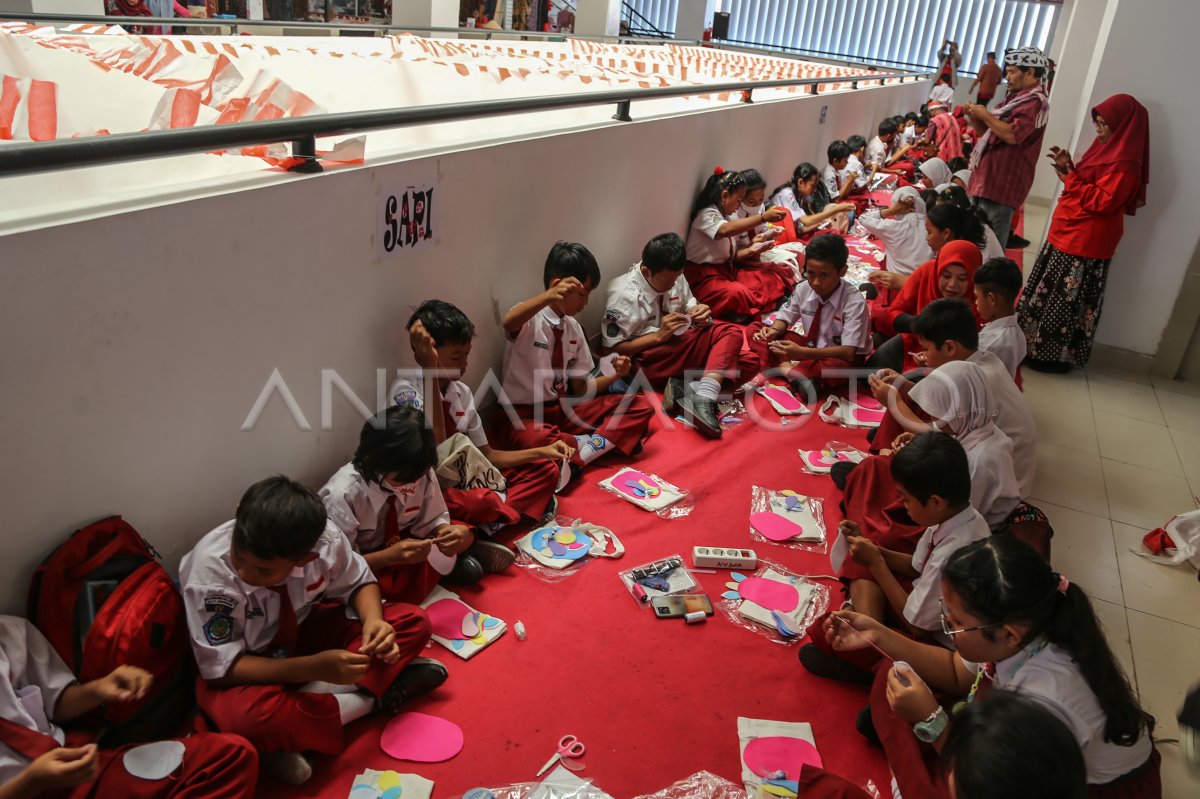 Pelatihan Keterampilan Seni Tradisional untuk Generasi Muda di Desa Tanjungsari