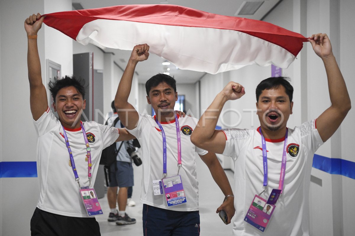Perunggu menembak beregu 10 meter run mixed target