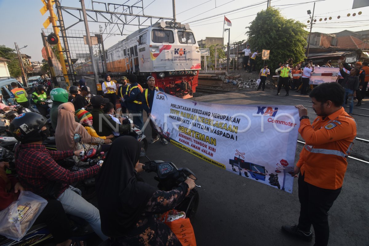 KAI Commuter kampanye keselamatan perkeretaapian