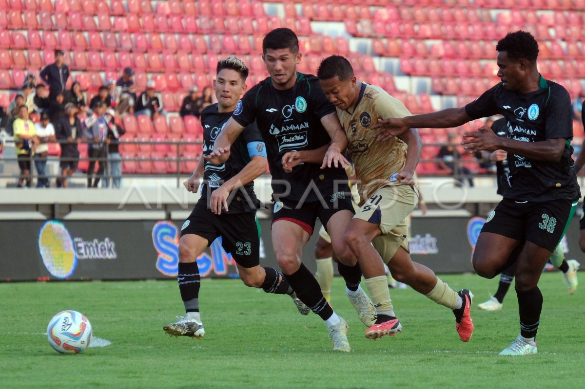 Arema FC kalahkan PSS Sleman