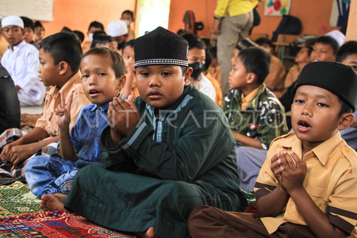 Pengurangan jam KBM akibat kabut asap di Palangka Raya