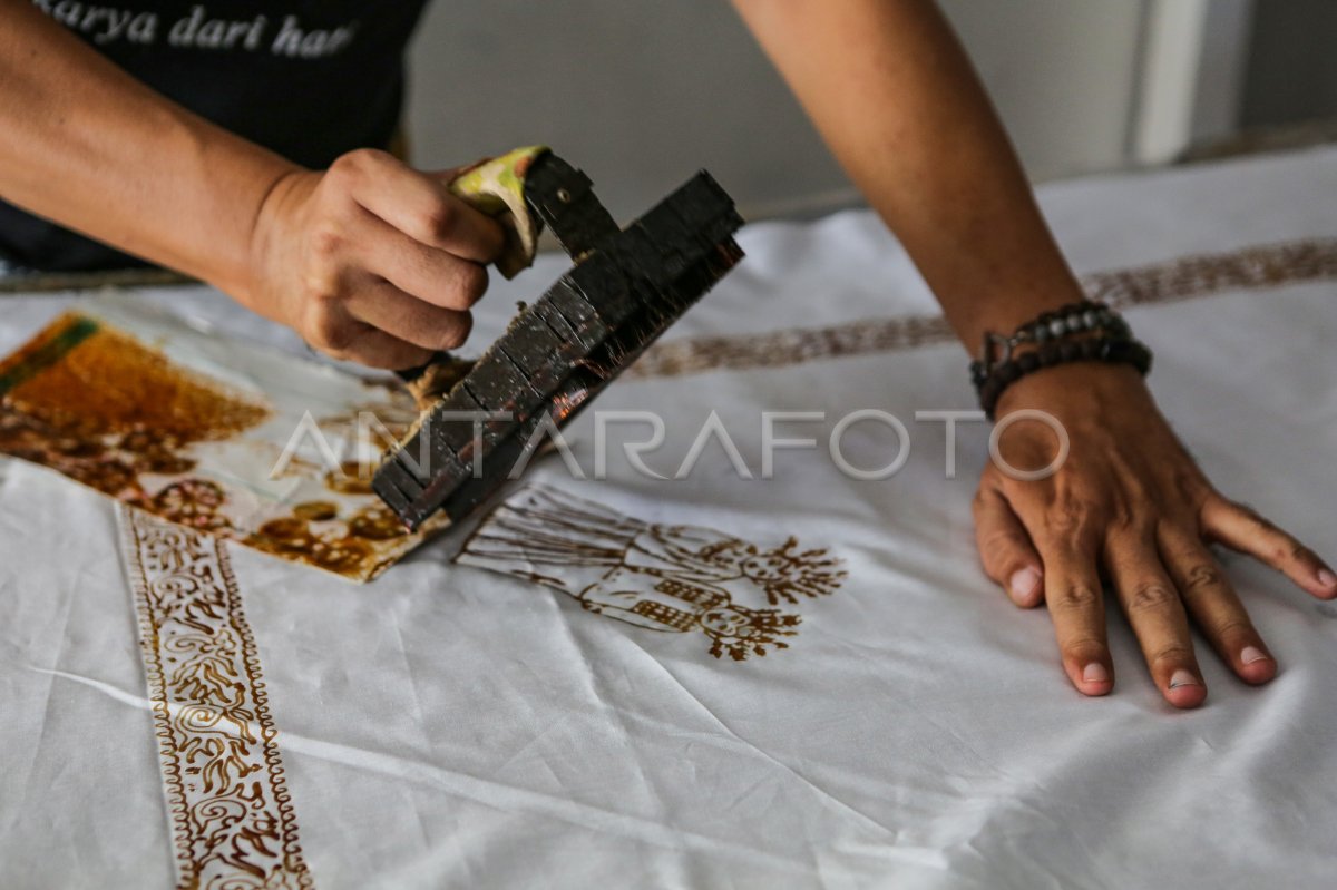 Produksi batik di Jakarta