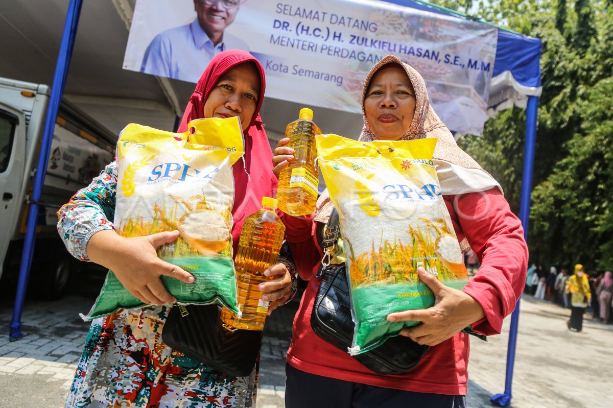 Gerakan Pasar Pangan Murah Di Semarang | ANTARA Foto