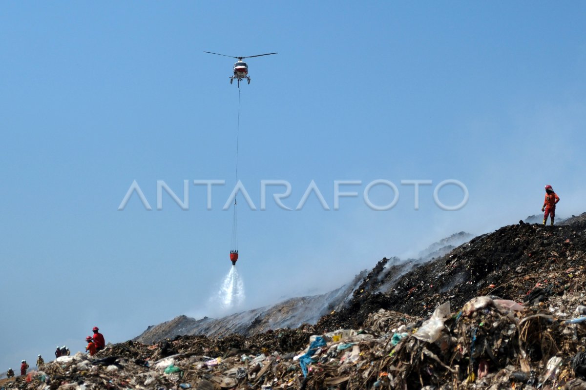 Kebakaran Sampah Di TPA Suwung Bali Belum Padam | ANTARA Foto