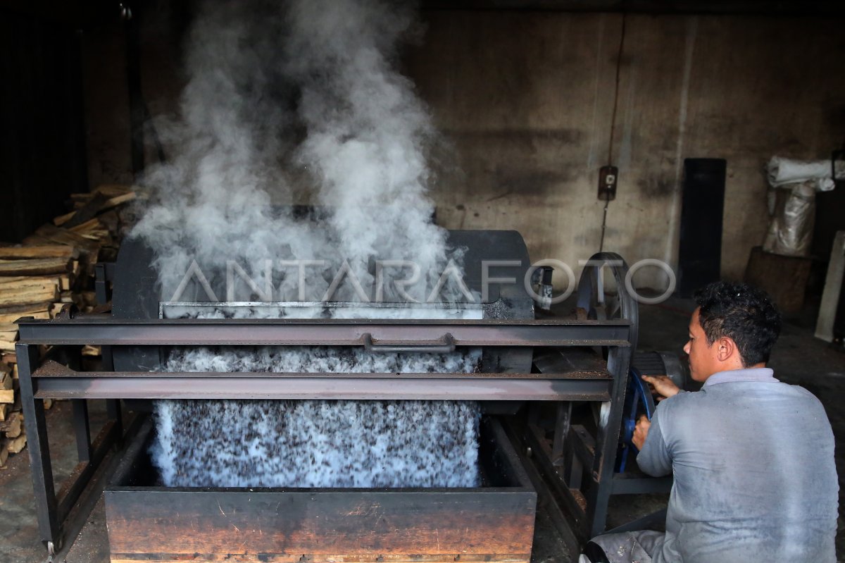 Pengolahan Kopi Robusta Secara Tradisional Antara Foto 7593