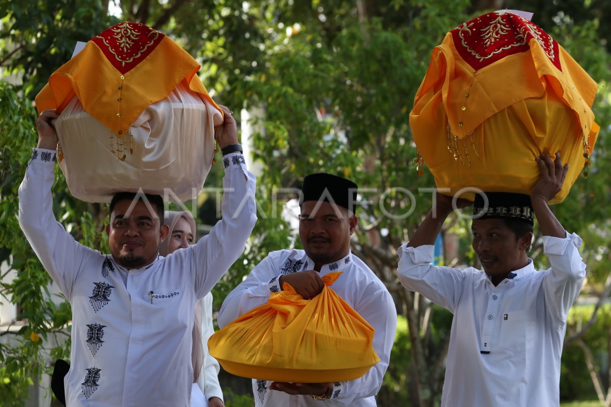 Tradisi Kenduri Maulid Akbar Aceh Antara Foto