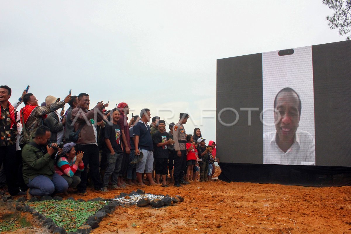 Peletakan Batu Pertama Pembangunan Patung Jokowi Di Karo | ANTARA Foto