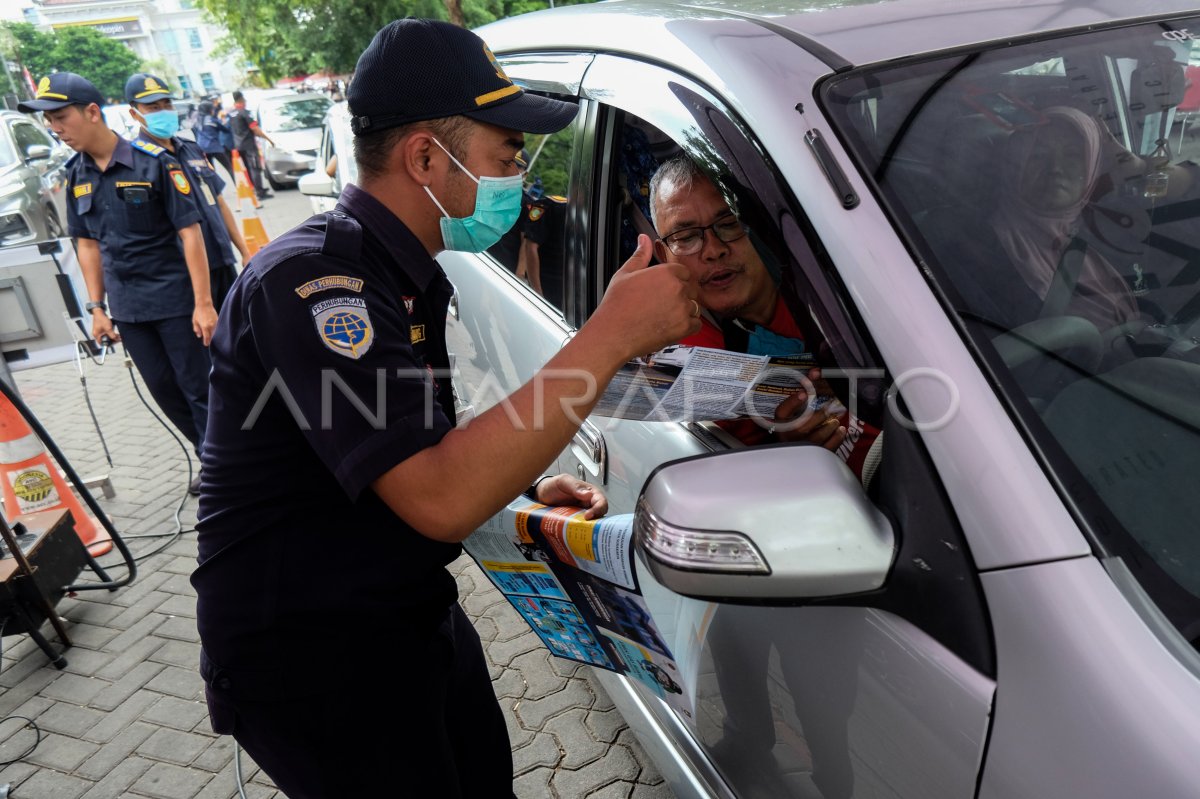 Uji Emisi Di Hari Pahlawan ANTARA Foto Uji Emisi Di Hari Pahlawan ANTARA Foto
