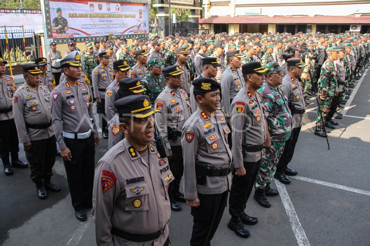 Deklarasi Netralitas TNI-Polri Pada Pemilu 2024 Di Makassar | ANTARA Foto