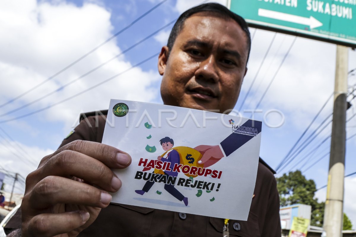 Aksi Hari Anti Korupsi Sedunia Di Sukabumi | ANTARA Foto