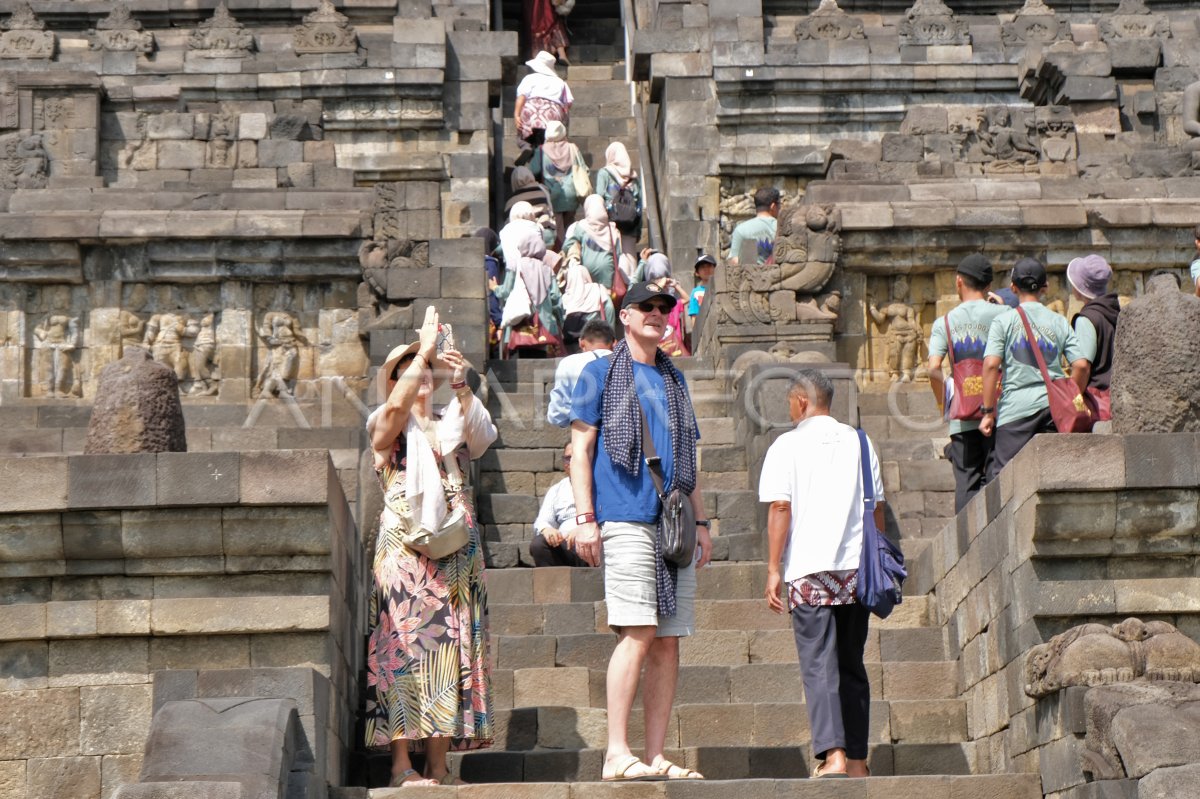 Wisata Libur Natal Dan Tahun Baru Di Borobudur | ANTARA Foto