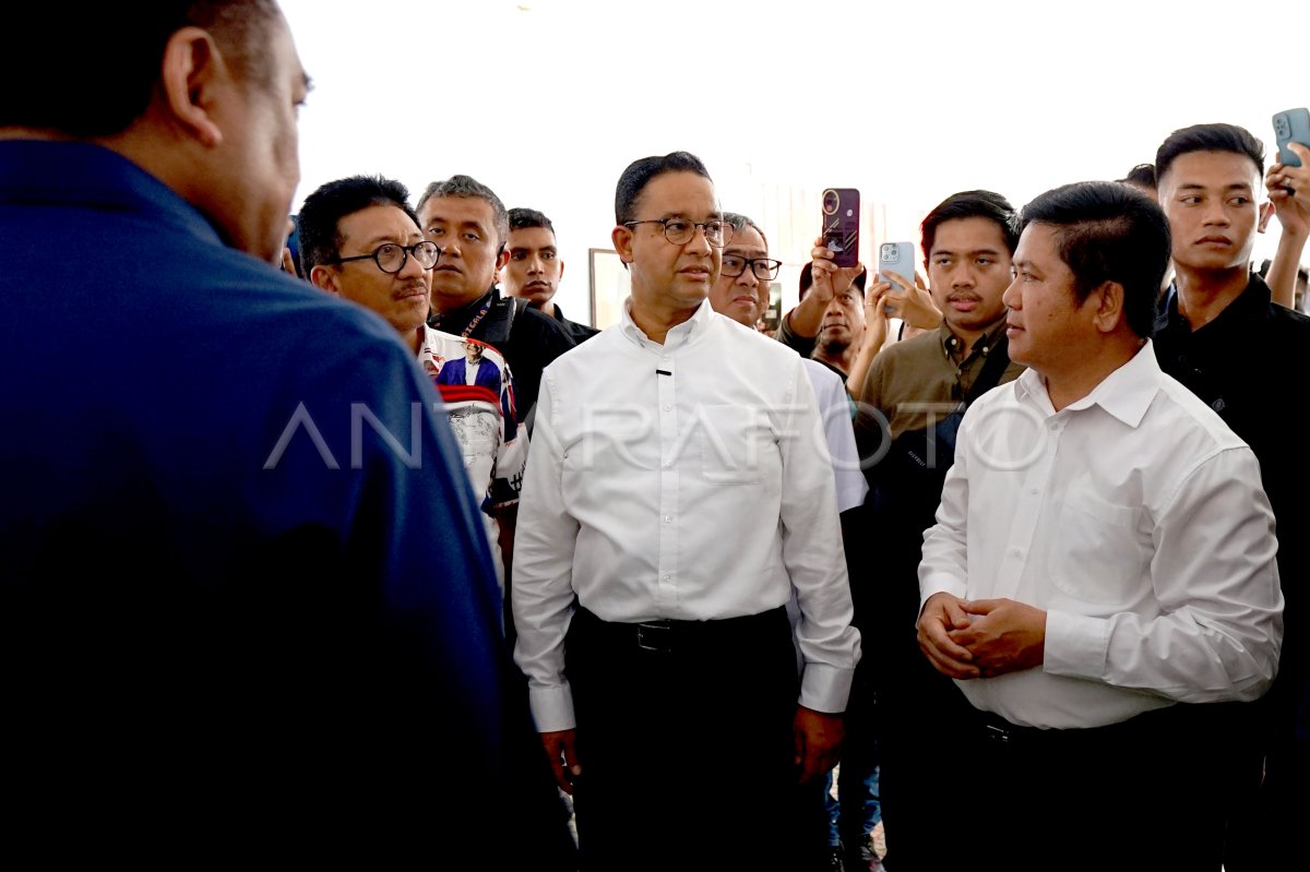 Anies Baswedan Ziarah Makam Nani Wartabone | ANTARA Foto