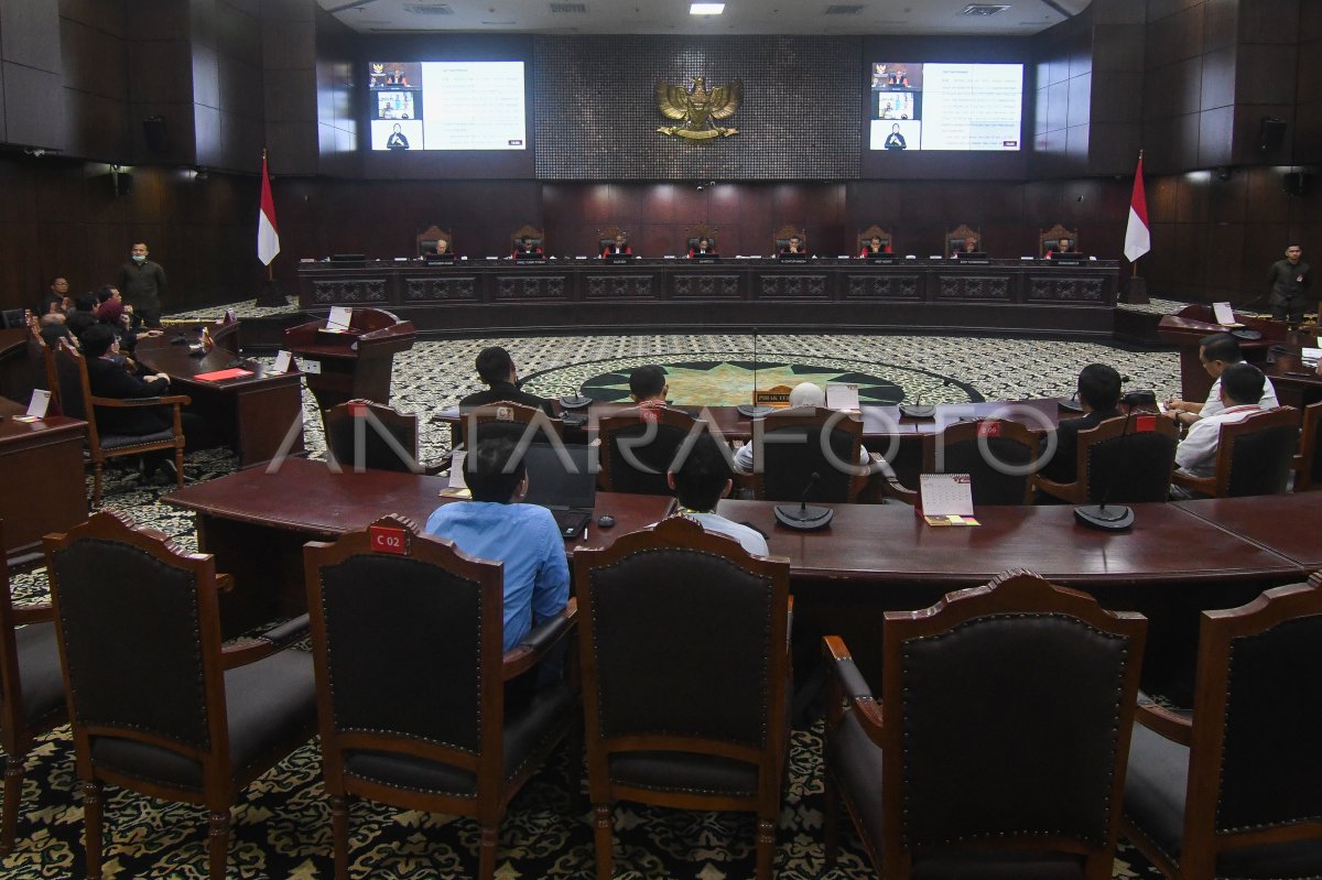 Permohonan Uji Formil Batas Usia Capres-cawapres Ditolak | ANTARA Foto