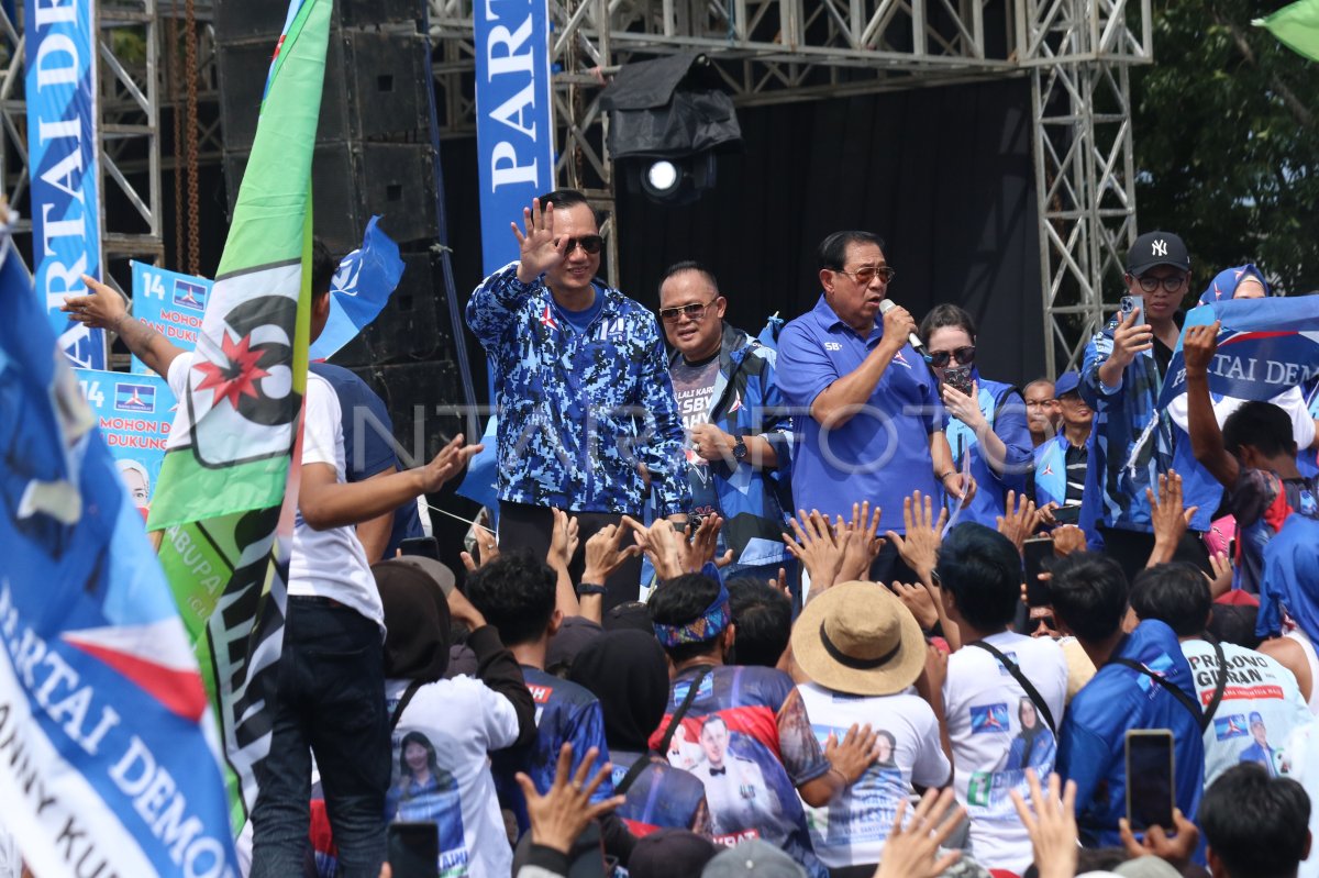 Kampanye Partai Demokrat di Banyuwangi | ANTARA Foto