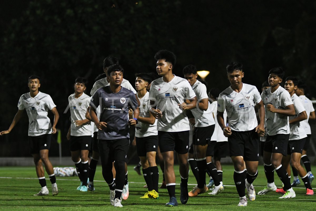 Latihan Timnas Indonesia U-20 Jelang Lawan Uzbekistan | ANTARA Foto