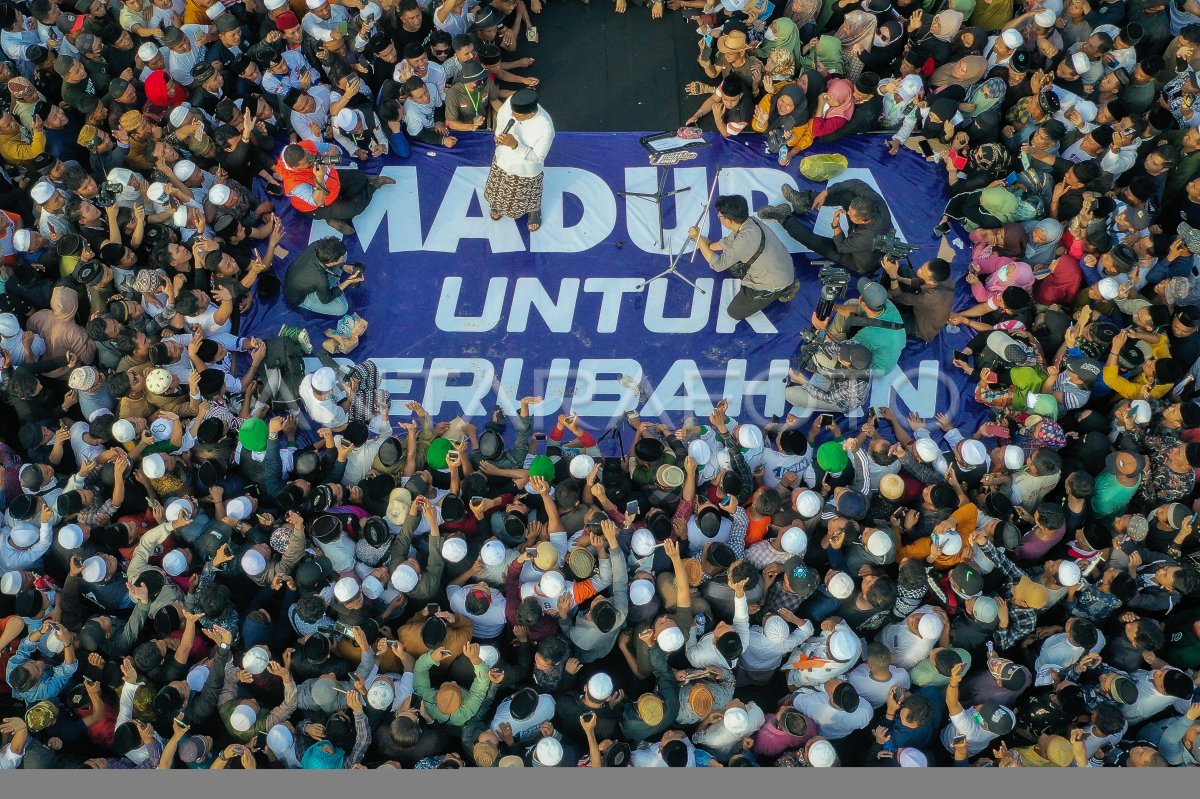 Kampanye Akbar Anies-Muhaimin Di Madura | ANTARA Foto