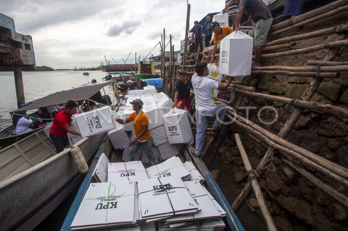 Distribusi Logistik Pemilu Ke Pulau Terluar Batam Antara Foto