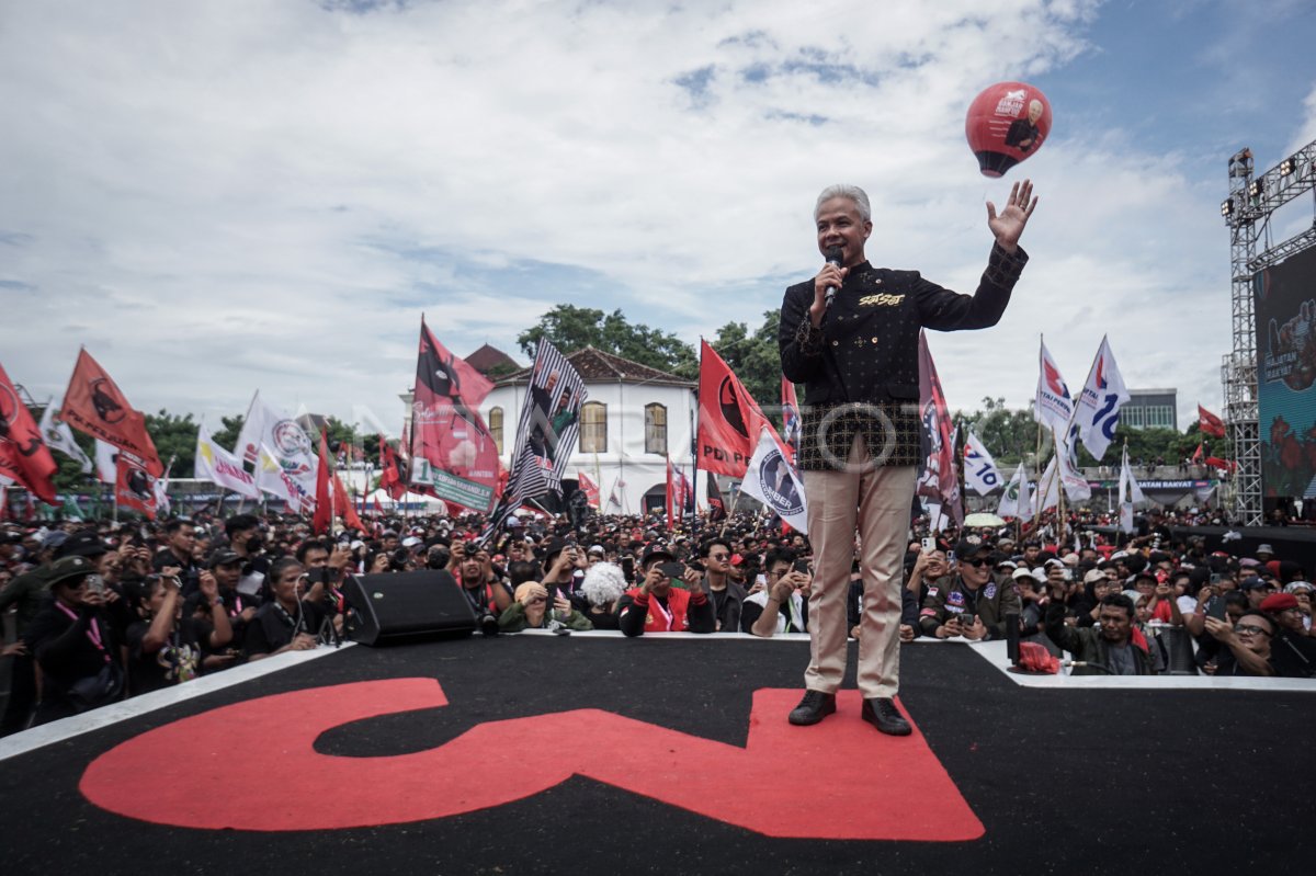 Kampanye Akbar Ganjar Pranowo-Mahfud Di Solo | ANTARA Foto