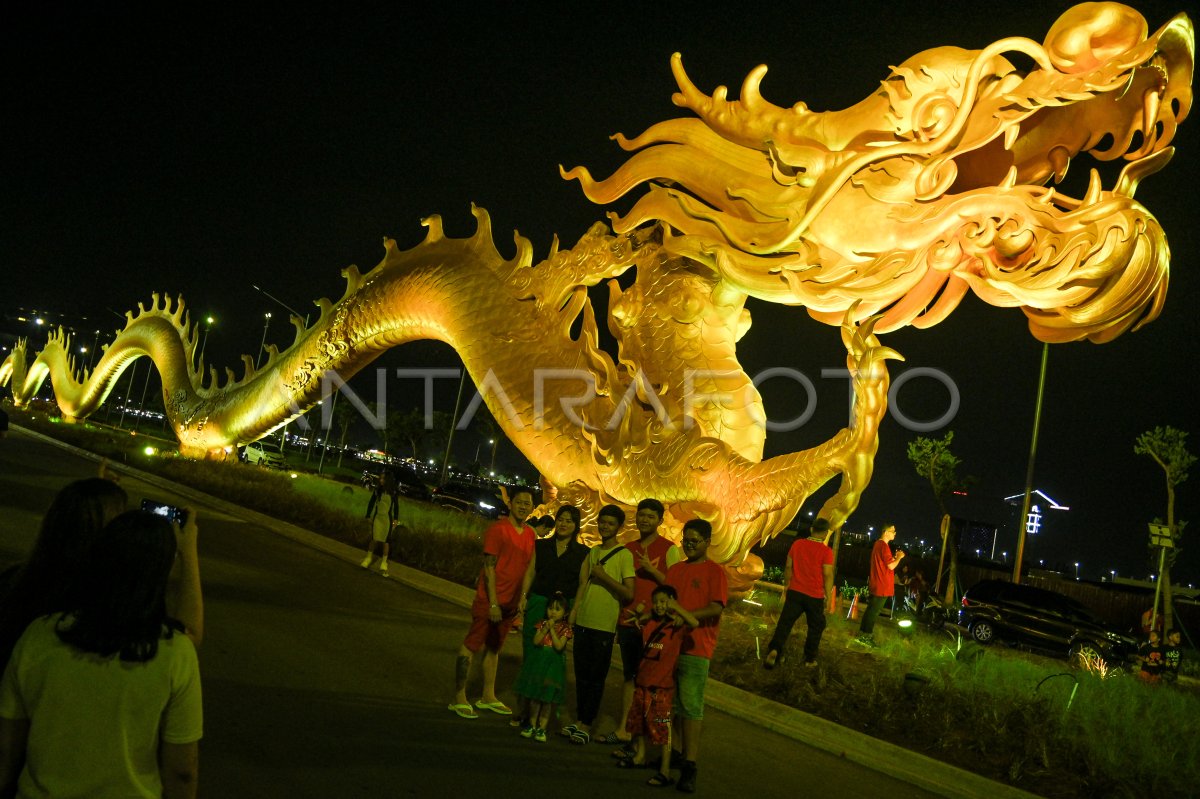 Patung Naga Raksasa Di PIK 2 ANTARA Foto