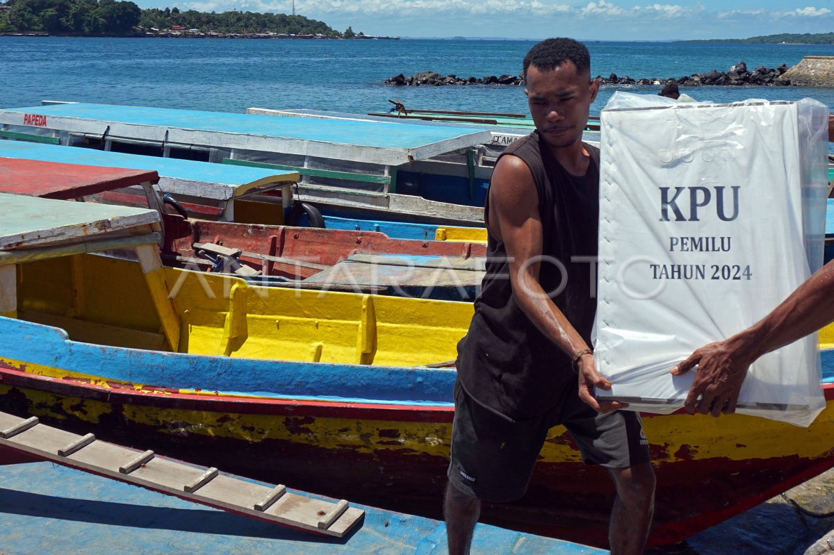 Distribusi Logistik Pemilu Ke Kepulauan Di Papua Barat Daya Antara Foto