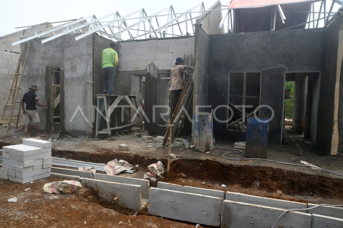 Pembangunan Rumah Tahan Gempa Di Kota Bogor Antara Foto