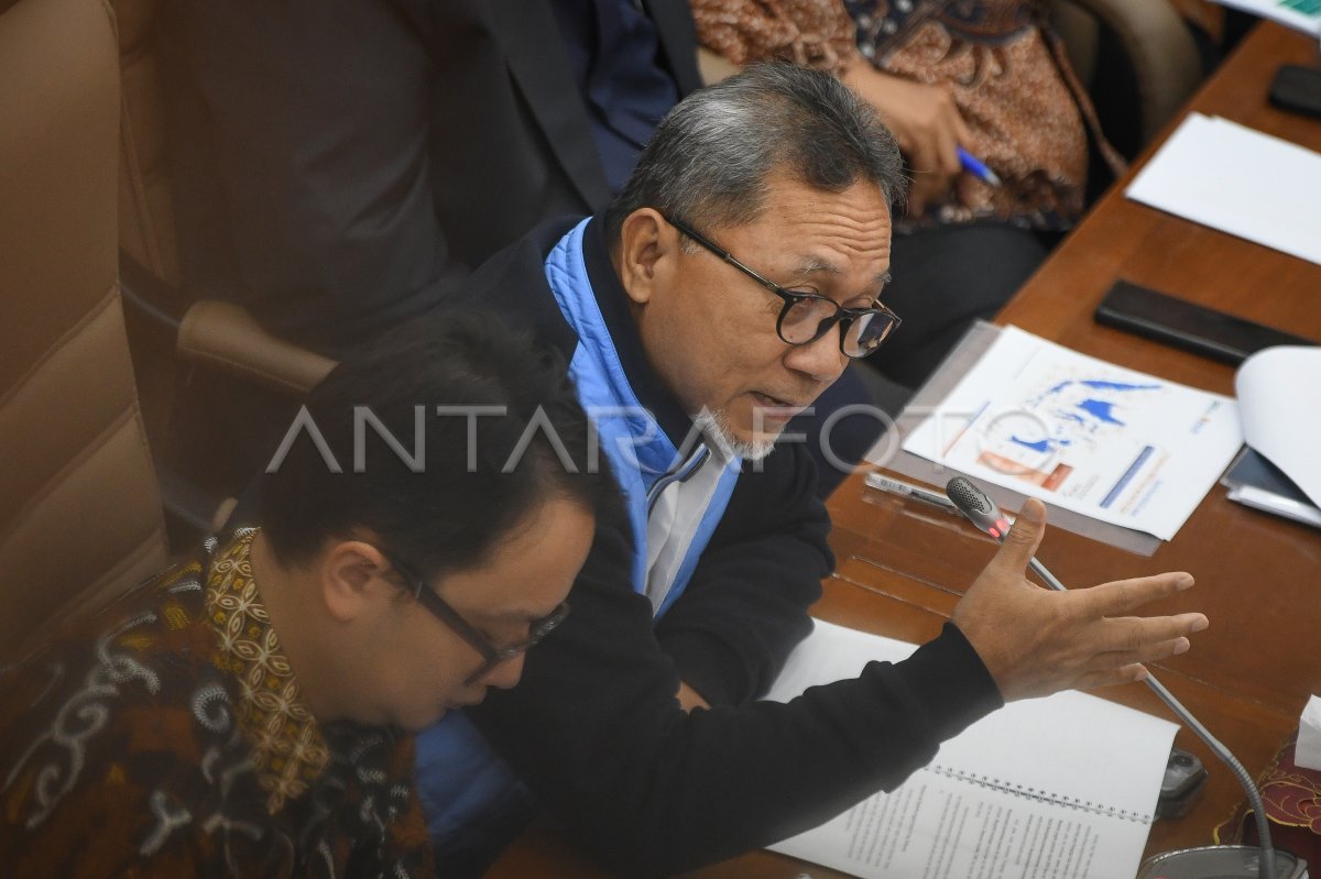 Mendag Ungkap Penyebab Kenaikan Harga Beras | ANTARA Foto