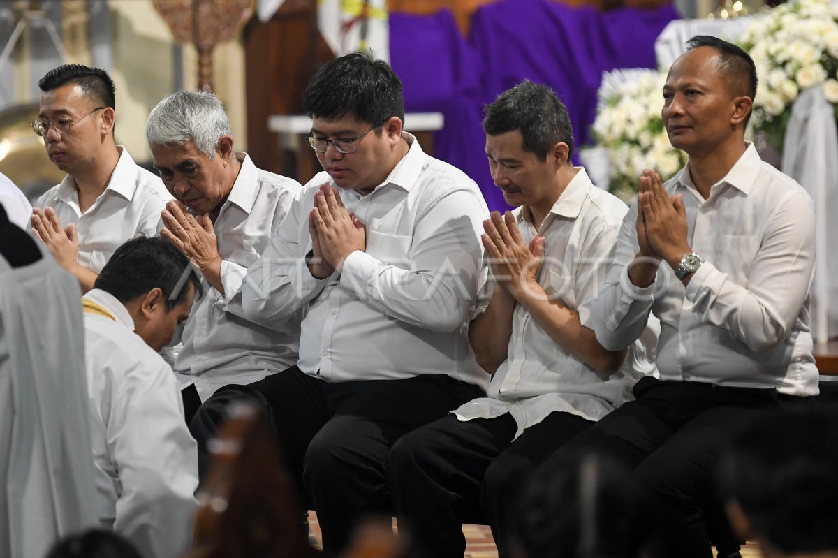 Ibadah Misa Kamis Putih di Katedral Jakarta | ANTARA Foto