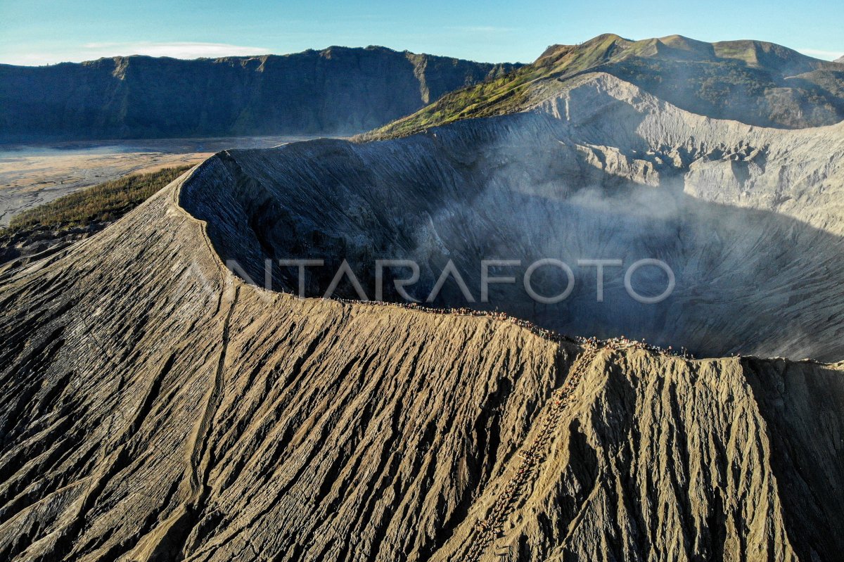 Ritual Yadnya Kasada Suku Tengger | ANTARA Foto