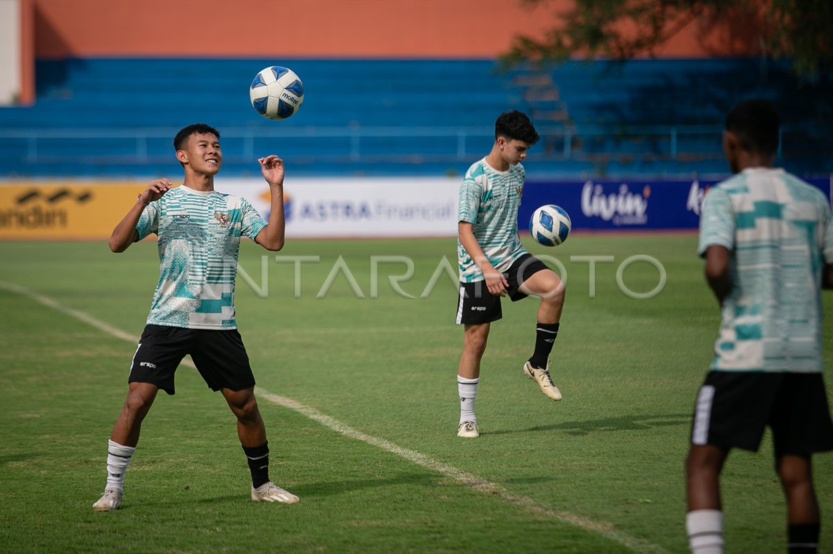 Piala Aff U 16 Latihan Timnas Indonesia Jelang Perebutan Juara Ketiga Piala Aff U 16 Latihan Timnas Indonesia Jelang Perebutan Juara Ketiga