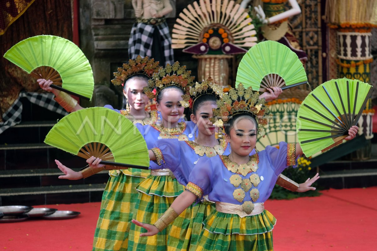 Kesenian tradisional Sunda dan Nusantara | ANTARA Foto