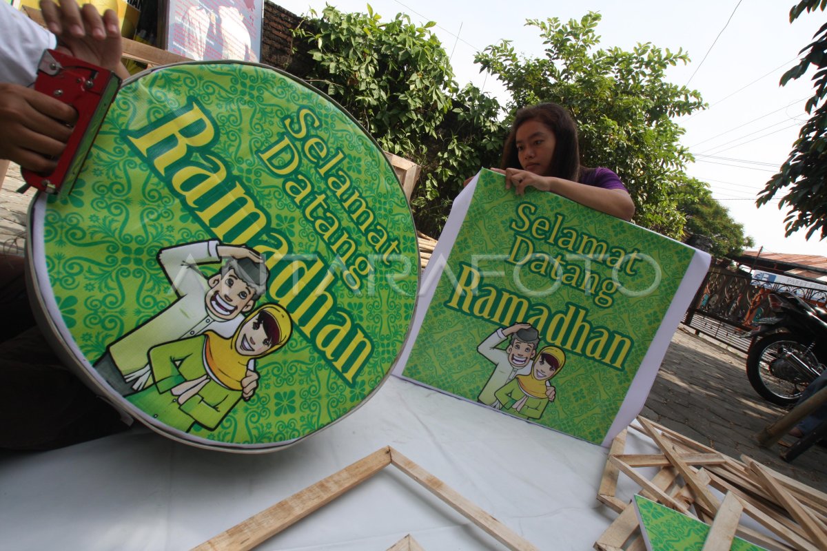 LAMPION RAMADAN | ANTARA Foto
