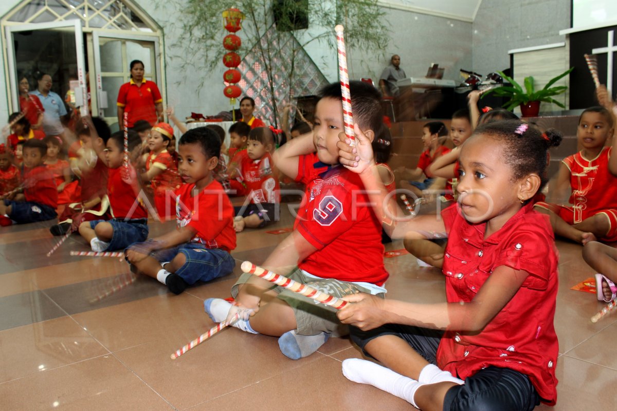 KENALKAN TRADISI TIONGHOA | ANTARA Foto