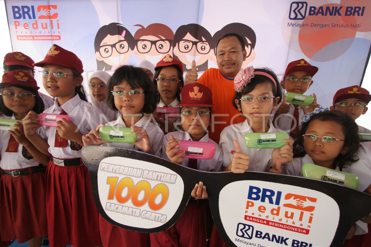 BRI PEDULI PENDIDIKAN | ANTARA Foto